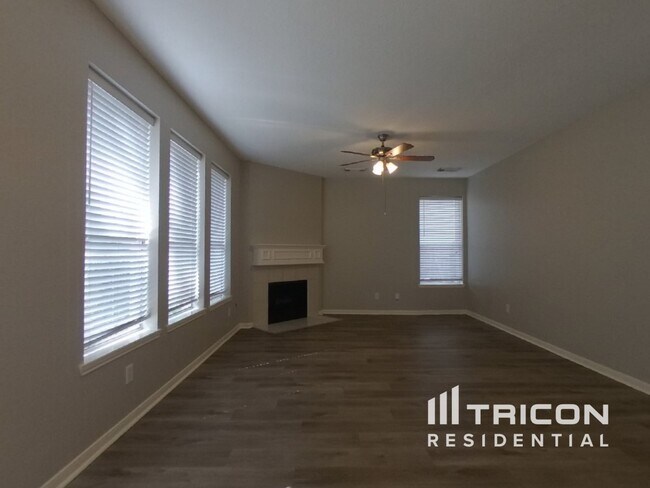 9003 Cypress Square Dr in Spring, TX - Building Photo - Building Photo