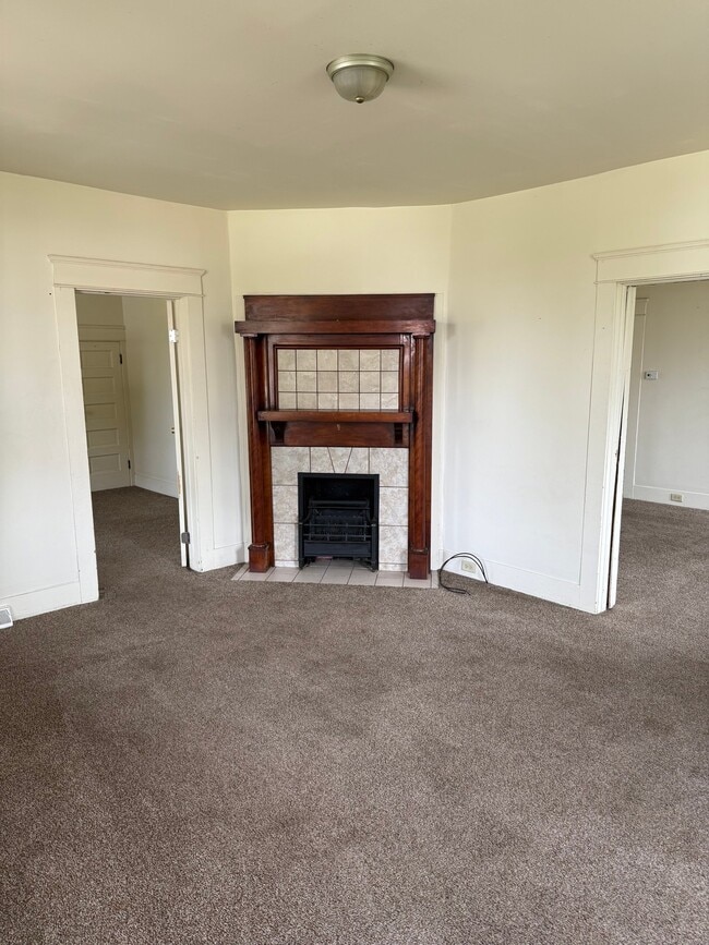 100 Brook St, Unit 1