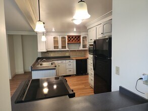 20 Springbrook Rd, Unit First Floor in Troy, NY - Building Photo - Building Photo