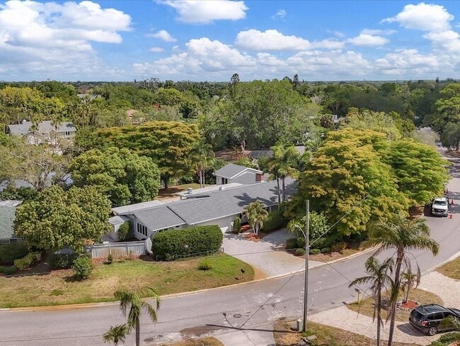 property at 3424 Tanglewood Dr
