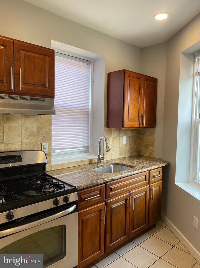 530 King St-Unit -A7 in Philadelphia, PA - Foto de edificio - Building Photo