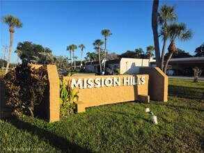 1285 Mission Hills Blvd in Clearwater, FL - Building Photo - Building Photo
