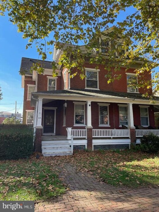 510 S Walnut St in West Chester, PA - Building Photo