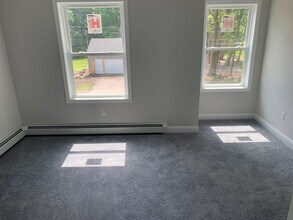 76 Cottage Pl-Unit -78 in Westbrook, ME - Building Photo - Building Photo