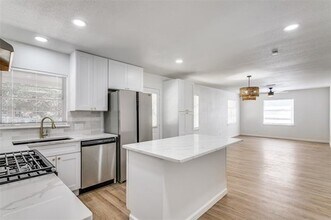 3227 San Paula Ave in Dallas, TX - Building Photo - Building Photo