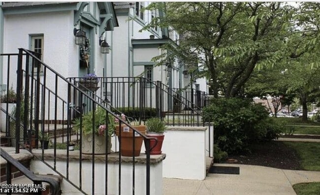 property at 186 Broad St