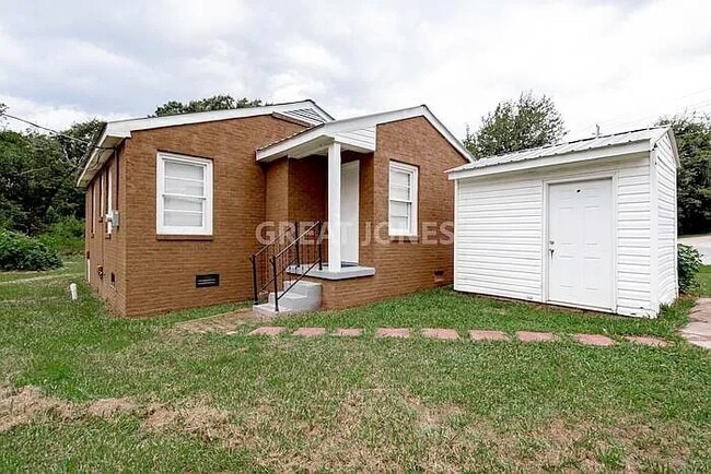 409 Emma St in Anderson, SC - Foto de edificio - Building Photo