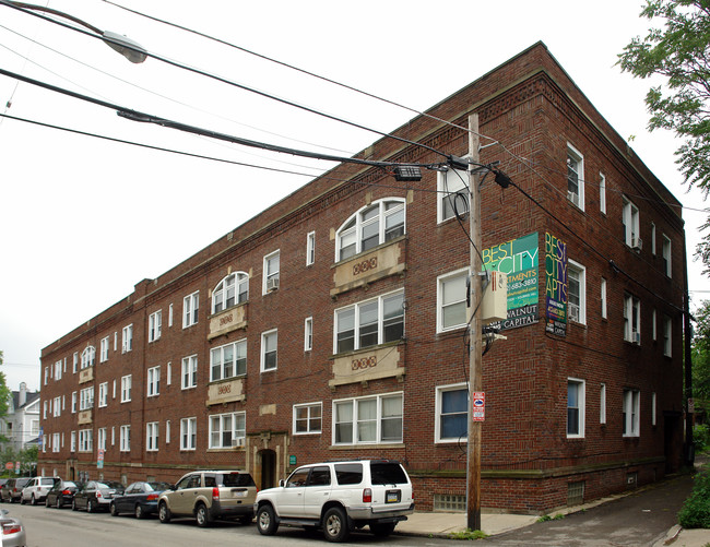 5610 Elmer Street in Pittsburgh, PA - Foto de edificio - Building Photo