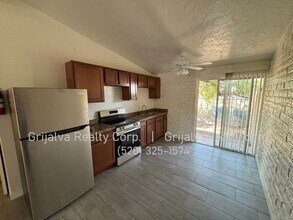 1143 E Water St in Tucson, AZ - Building Photo - Building Photo