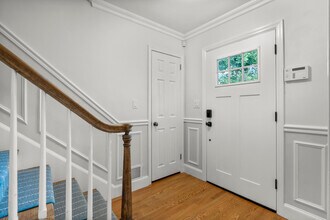 42 Iselin Terrace in Larchmont, NY - Building Photo - Building Photo