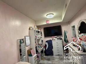 6712 N Clark St in Chicago, IL - Building Photo - Building Photo