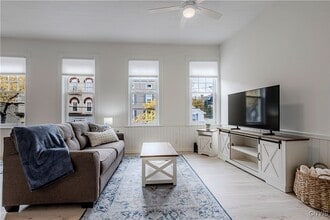 16 College St in Clinton, NY - Building Photo - Building Photo