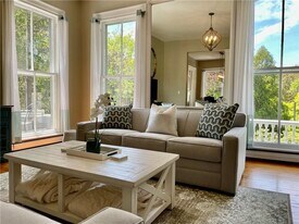 541 Bellevue Ave in Newport, RI - Building Photo