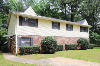 2996 Sonya Ln in Snellville, GA - Building Photo - Building Photo