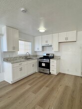 1730 Obispo Ave in Long Beach, CA - Building Photo - Building Photo