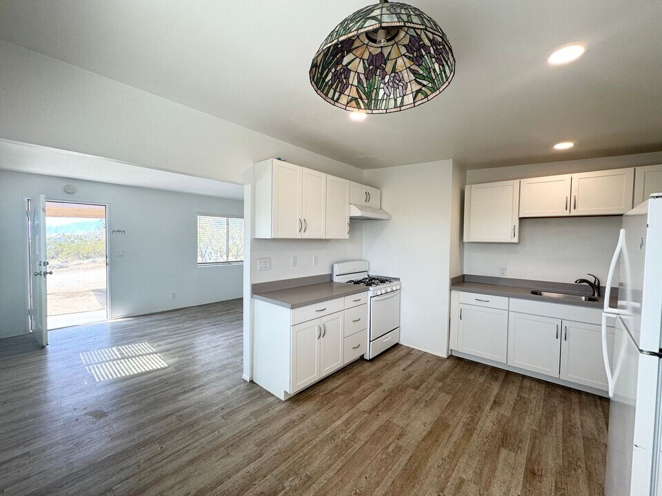 10722 Juniper Ave in Morongo Valley, CA - Building Photo