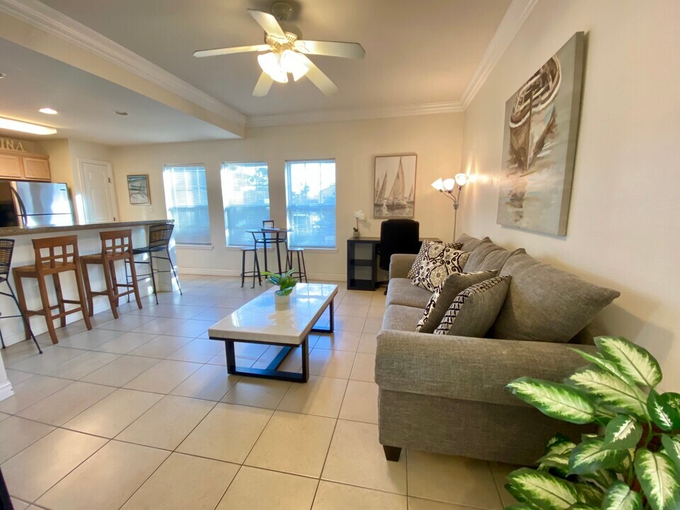114 Atol E St, Unit No.6 in South Padre Island, TX - Building Photo