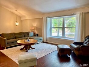 9 Tree Hill Ct in Ballwin, MO - Building Photo - Building Photo