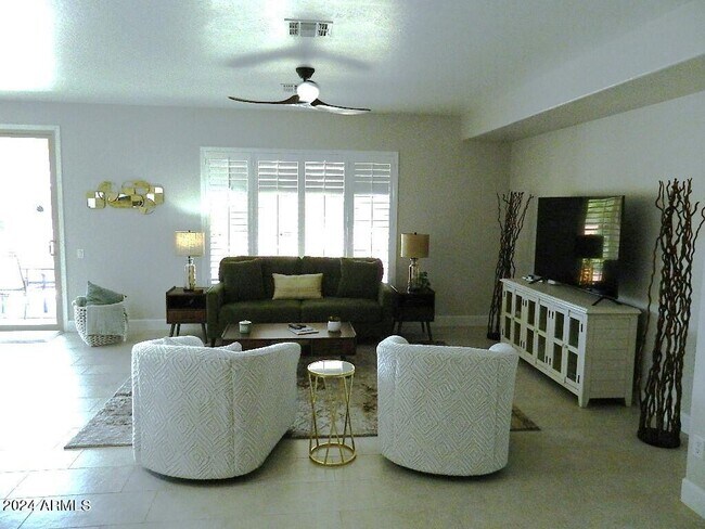 22816 N Las Positas Dr in Sun City West, AZ - Building Photo - Building Photo