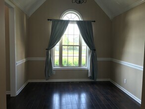 1313 Chinook Cir in Clarksville, TN - Building Photo - Building Photo