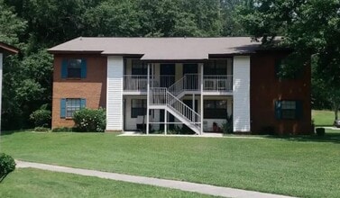 945 Cogswell Ave in Pell City, AL - Building Photo - Building Photo