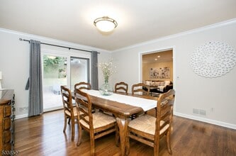 102 Mohawk Rd in Millburn, NJ - Building Photo - Building Photo