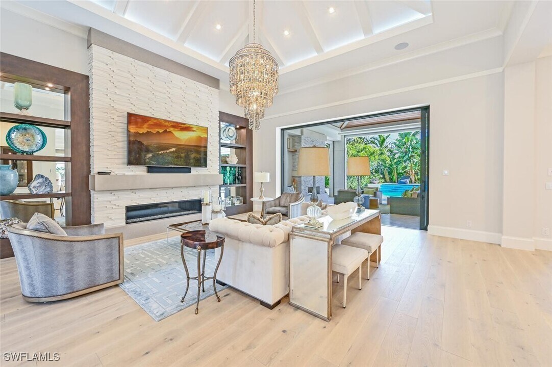 727 Buttonbush Ln in Naples, FL - Building Photo