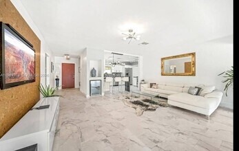 909 N 13th Ct in Hollywood, FL - Building Photo - Building Photo