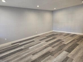 2674 N 43rd Ave in Phoenix, AZ - Building Photo - Building Photo