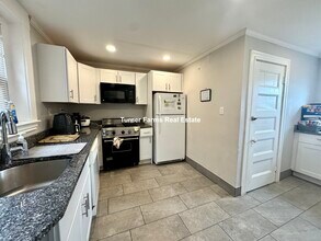 9 Upland Rd, Unit 8 in Cambridge, MA - Building Photo - Building Photo