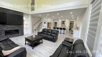 33991 Tooley Pl in Mission, BC - Building Photo - Building Photo