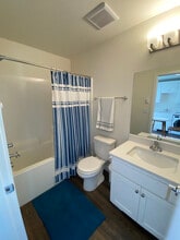 Steele Apartments in Portland, OR - Foto de edificio - Building Photo