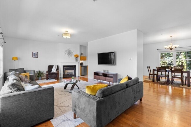 54 Myrtle St, Unit 2 in Somerville, MA - Building Photo - Building Photo