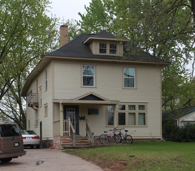 433 Jefferson St in Eau Claire, WI - Building Photo