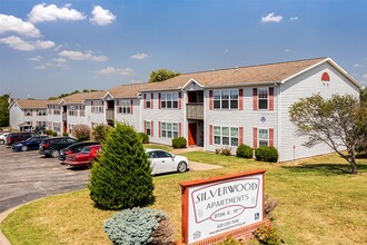 SILVERWOOD APARTMENTS in Winfield, KS - Building Photo - Building Photo