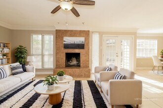 17327 Rolling Creek Dr in Houston, TX - Building Photo - Building Photo