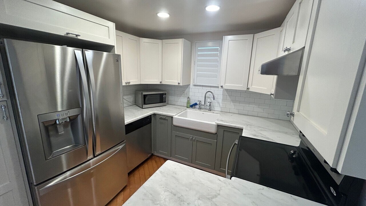 3965 Hortensia St in San Diego, CA - Building Photo