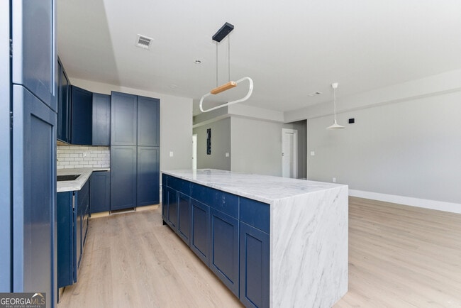 1409 Northwest Dr NW in Atlanta, GA - Foto de edificio - Building Photo