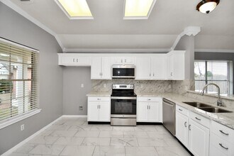 7102 Verde Meadow Ct in Houston, TX - Building Photo - Building Photo