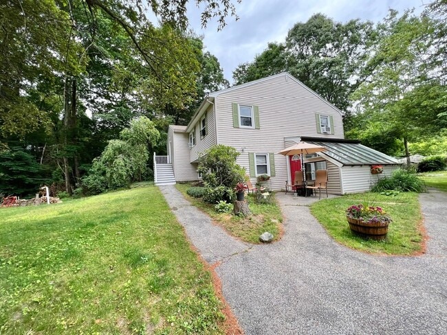 19 Robinson Rd, Unit C in Hudson, NH - Building Photo - Building Photo