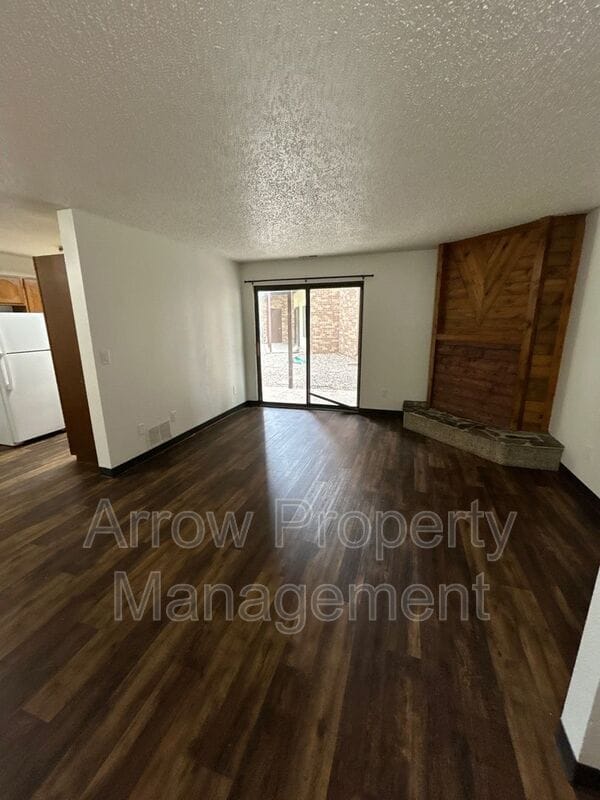 property at 203 E Arbor Ave