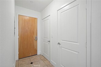 11312 Huston St in Los Angeles, CA - Building Photo - Building Photo