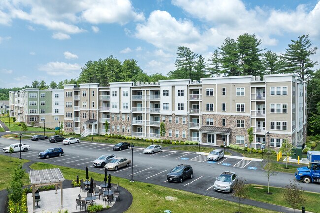 Winslow Point in North Grafton, MA - Building Photo - Building Photo