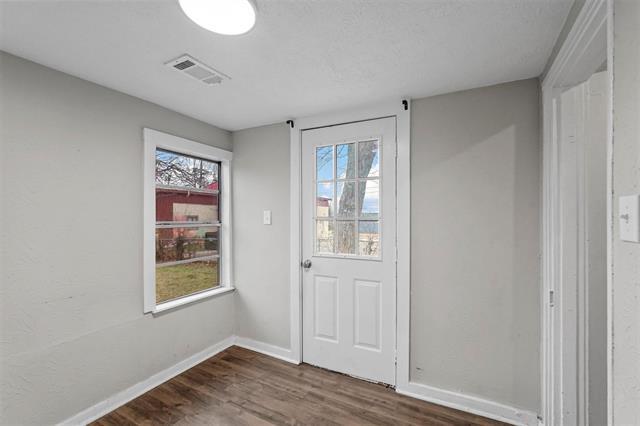 906 E Houston St in Sherman, TX - Building Photo - Building Photo