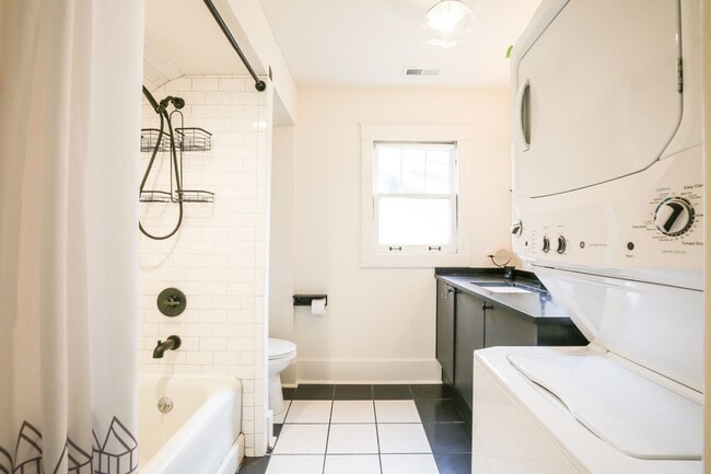 233 Chapel Ave in Nashville, TN - Building Photo - Building Photo