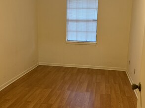 1611 W Elm St in Denison, TX - Building Photo - Building Photo