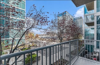 1700 Bassett St, Unit 903 in Denver, CO - Foto de edificio - Building Photo