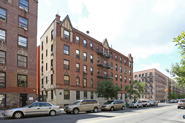 569 Academy St in New York, NY - Building Photo - Building Photo