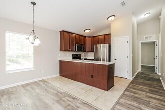 10413 Dobell Rd in Jacksonville, FL - Building Photo - Building Photo