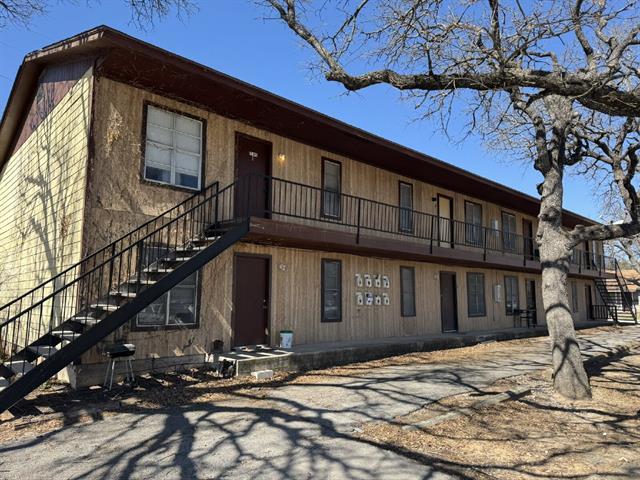 1387 W Mc Neill in Stephenville, TX - Building Photo